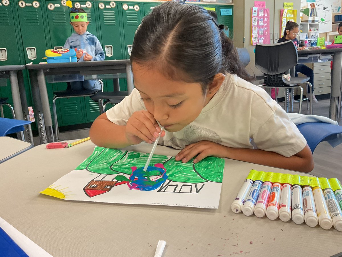 MrsHullteaches's tweet photo. It’s Think-a-Palooza for @IndependenceES PK-2nd graders. Check out our creativity unleashed. @LISD_GT https://t.co/Oyv8hIClLh