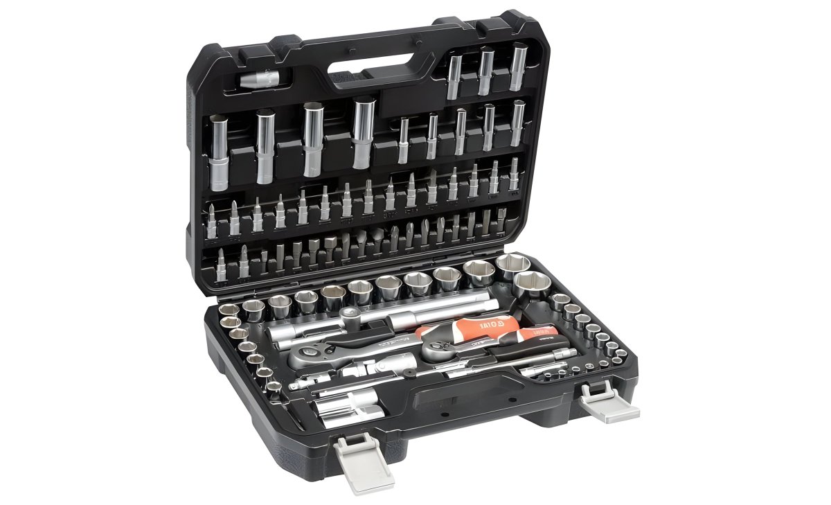 Jestlipak tušíte, proč se těmhle věcem říká Gola sada? Značkové je takhle s 94 kousky od Yato, ale stejně nese tohle označení. Další věci, co je dost dobré mít v domácí "dílně".

alza.cz/hobby/yato-gol…