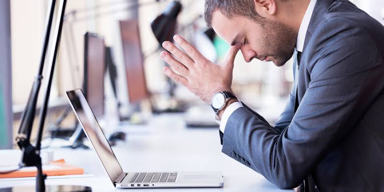 لم يخلق البشر للعمل بهذة السرعه وعلي هذا المنوال عاجلا ام آجلا سننهار جميعآ ،،