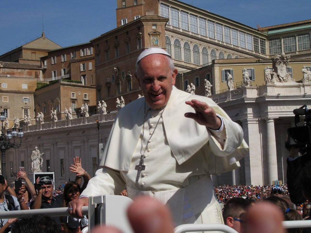 I was sad to hear about the passing of #PopeFrancis this morning. It made me think of this pic I took of him while visiting Italy in 2016. My wife &amp; I stood in the back of the square during a Wed. audience, but he made sure to greet EVERYONE, open to the crowd around him 🕊️✝️
