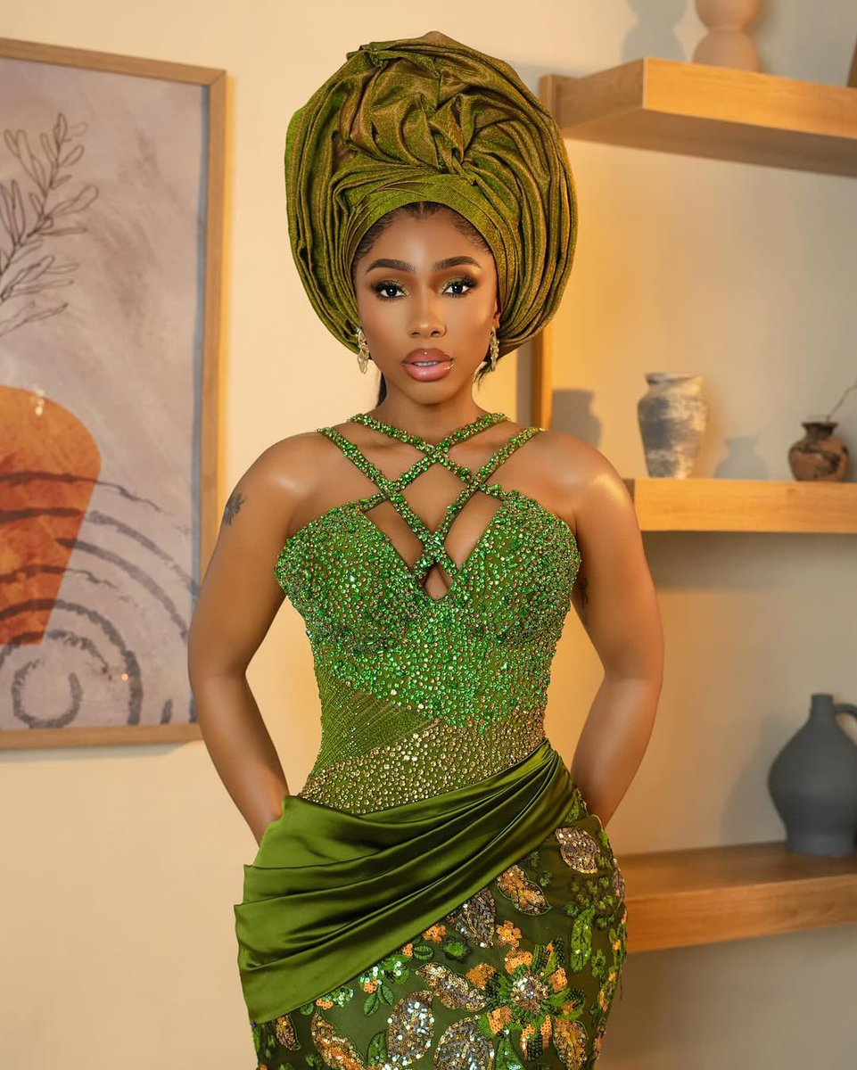 zenmagafrica's tweet photo. Reality superstars who stole the spotlight at Priscilla and Juma’s wedding. A thread 🎆🤍 #JP2025

1. Mercy Eke 

👩🏻 @real_mercyeke https://t.co/wab4McuxZg