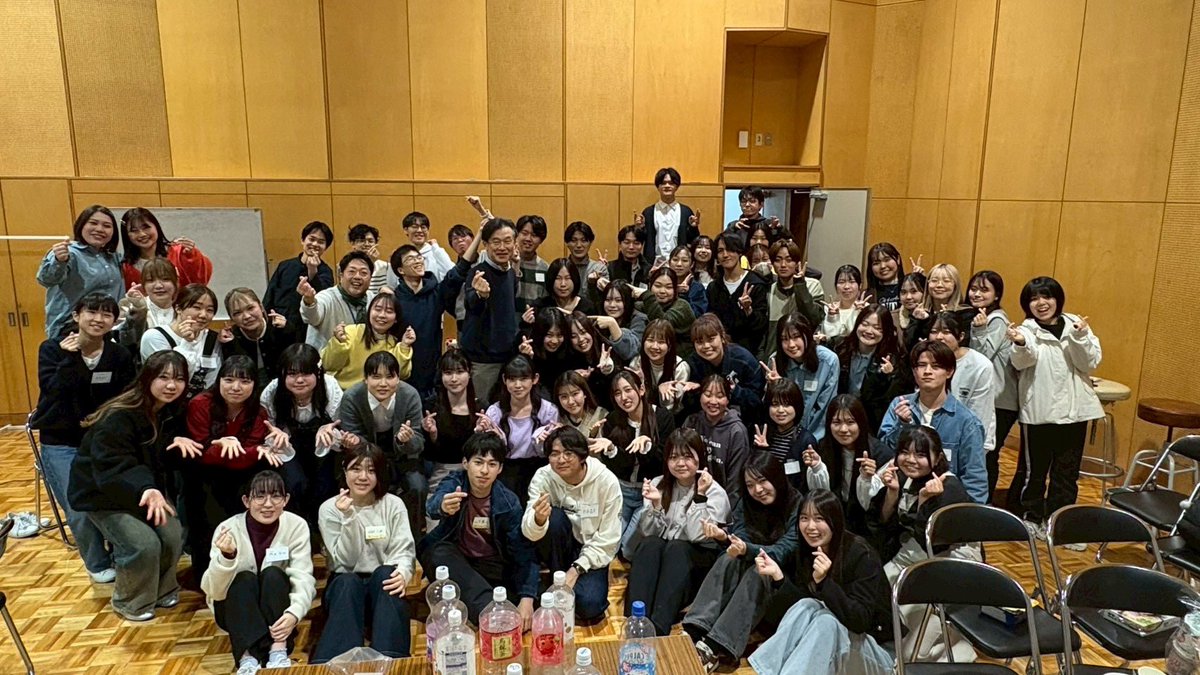 oku_orchestra's tweet photo. 先日はオーケストラメンバーで新入生の歓迎会を行いました！
神代先生、中務先生が腕を振るって愛情たっぷりの焼きそばを作ってくださり、お菓子パーティやビンゴ大会、大教バスの回数券を賭けたじゃんけん大会をしてとても盛り上がりました！
今年度のオケも楽しくなりそうです♪♪♪ https://t.co/yIThgnhTkU