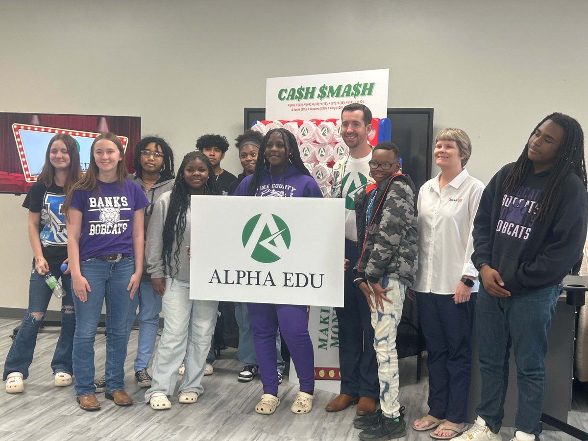 Preston Pritchett from Alpha EDU recently presented financial literacy to 8th graders at Banks School. Students answered questions to earn $1 each and played Cash Smash to win more. They had a great time and learned valuable lessons. Thank you, Preston! 🙌💡💵 #FinancialLiteracy