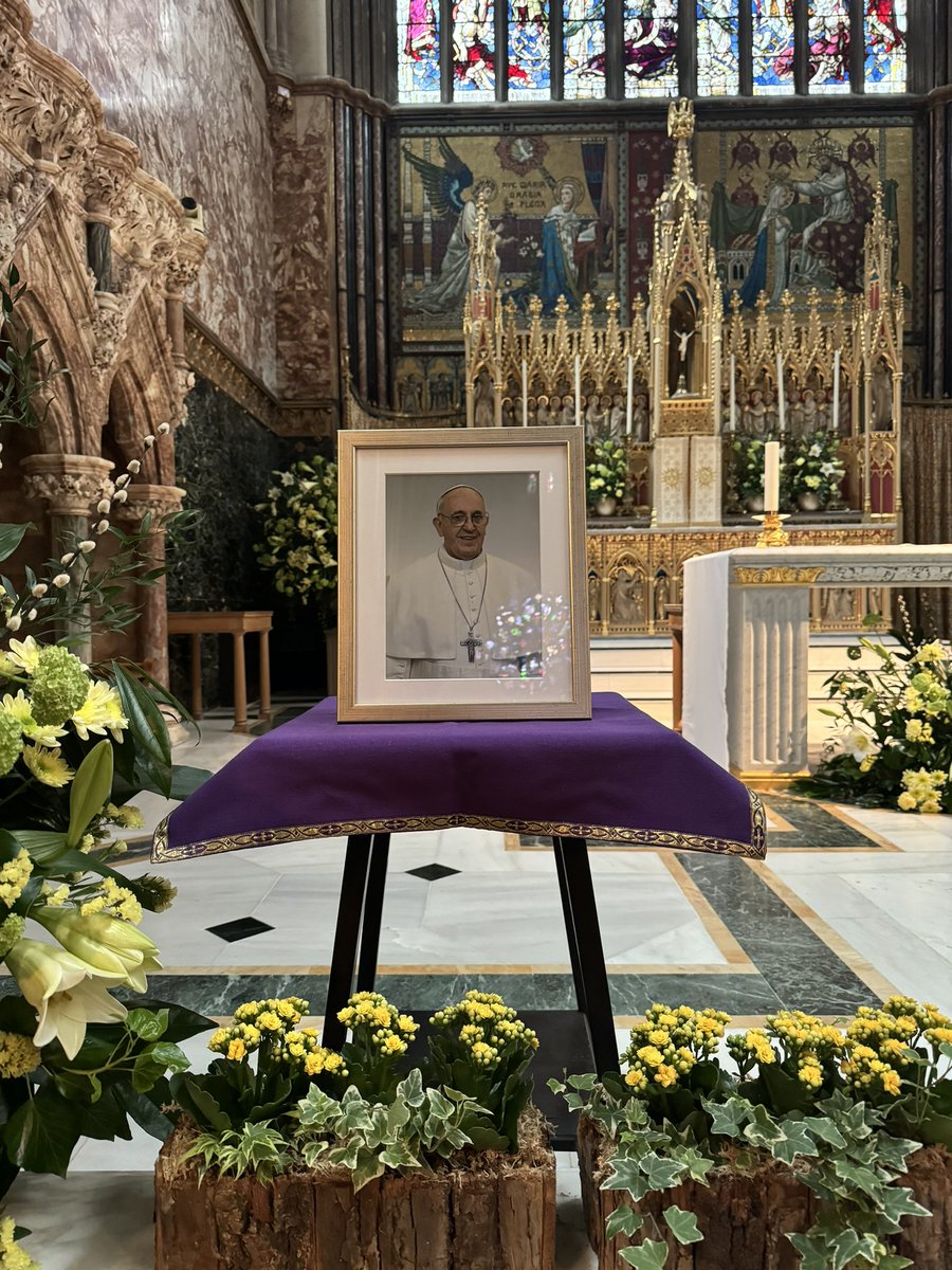 Grosvenor Chapel (@grosvenorchapel) on Twitter photo In the midst of our Easter joy today our prayers at <a href="/GrosvenorChapel/">Grosvenor Chapel</a> are with our close friends and neighbours in the Jesuit Community at <a href="/FarmStChurch/">Farm Street Church</a> as we give thanks for Pope Francis and pray for the repose of his soul. In the midst of our Easter joy today our prayers at <a href="/GrosvenorChapel/">Grosvenor Chapel</a> are with our close friends and neighbours in the Jesuit Community at <a href="/FarmStChurch/">Farm Street Church</a> as we give thanks for Pope Francis and pray for the repose of his soul.