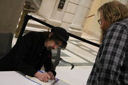 PeterWolf_Woofa's tweet image. It’s been a blast getting to see and talk to all of you. Thank you for buying the book and sending it straight to #5 on The NY Times bestseller list…See you all in Los Angeles next week!