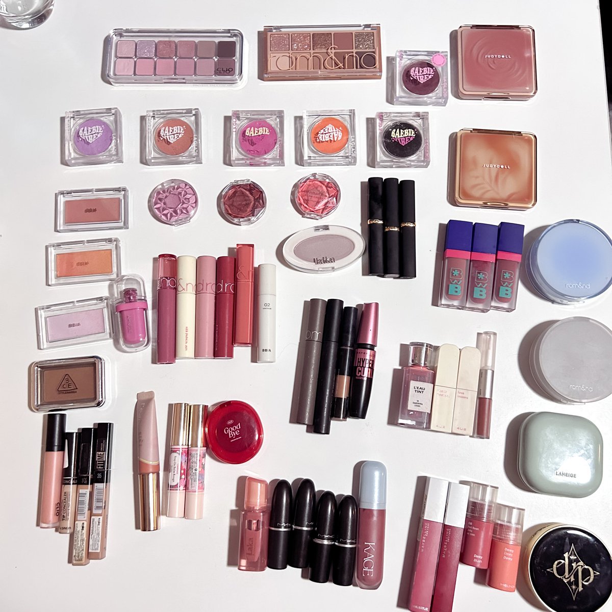 _M9711's tweet image. ★ รี +ปัก ลด10 ★

 คสอของเค้าเอง มือ1/2
  มีมากกว่า200ชิ้น เยอะมาก

 ∞ ลงพุธ   19:30

 ∞ ค่าส่ง 45 

#ส่งต่อสกินแคร์ #ส่งต่อคสอ #ส่งต่อคสอมือ2 #คสอมือสอง #ส่งต่อเครื่องสำอาง #ส่งต่อเครื่องสําอางมือสอง #เครื่องสำอางมือสอง  #ส่งต่อสกินแคร์ #ส่งต่อสกินแคร์มือสอง