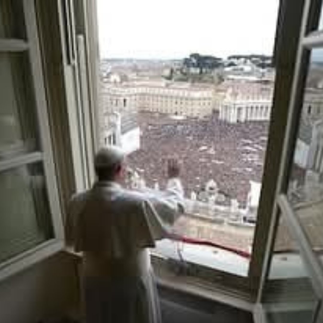 ✨️Abanderado de los humildes ✨️

🫂Hoy despedimos con profundo dolor al Papa Francisco, quien puso en palabras:  Que nadie se salva solo, que la dignidad no se mide en los billetes de los bolsillos, cuando hay pobreza en el corazón.

Gracias por tanto, Francisco Q.E.P.D 🕊️
