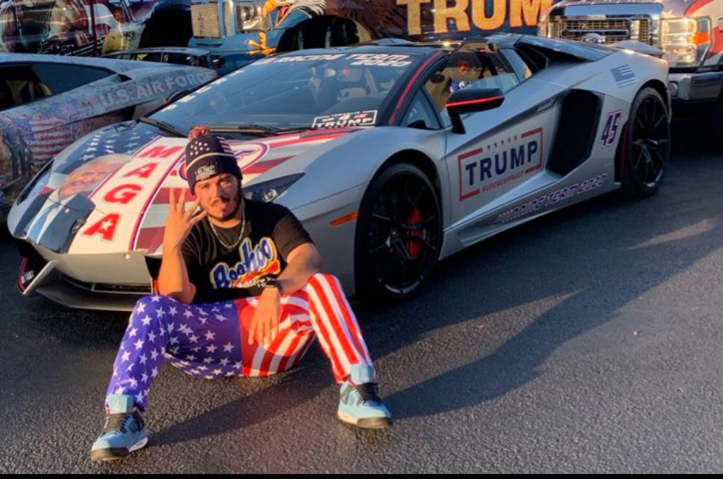ElRicottaWorks's tweet photo. @stoneydudebro2 @seth_bingo @WWE This you, patriot pussy? https://t.co/DZErBtRY9i