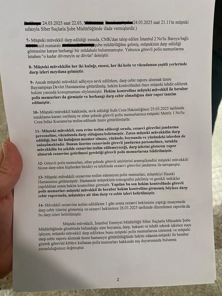 Gokaybascan's tweet photo. Eren Üner'in ifadesi her şeyi net anlatıyor. 
Bu süreçten anlıyoruz ki doktor da özel seçilmiş, avukat da! Doktor darp izlerini görmüyor, telefonda ulaştığım ve şiddete tanık olan 2 Nolu Baro Avukatı İ.G. ifade zaptında adı geçmesine rağmen hiç bir şey hatırlamıyor. Eren'in evine tekrar polis gitmiş, yalnız bırakmamalıyız!