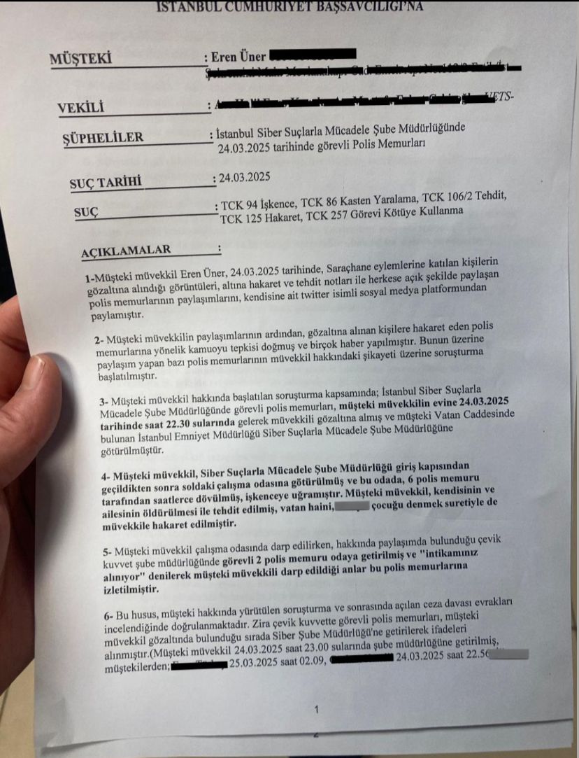 Gokaybascan's tweet photo. Eren Üner'in ifadesi her şeyi net anlatıyor. 
Bu süreçten anlıyoruz ki doktor da özel seçilmiş, avukat da! Doktor darp izlerini görmüyor, telefonda ulaştığım ve şiddete tanık olan 2 Nolu Baro Avukatı İ.G. ifade zaptında adı geçmesine rağmen hiç bir şey hatırlamıyor. Eren'in evine tekrar polis gitmiş, yalnız bırakmamalıyız!