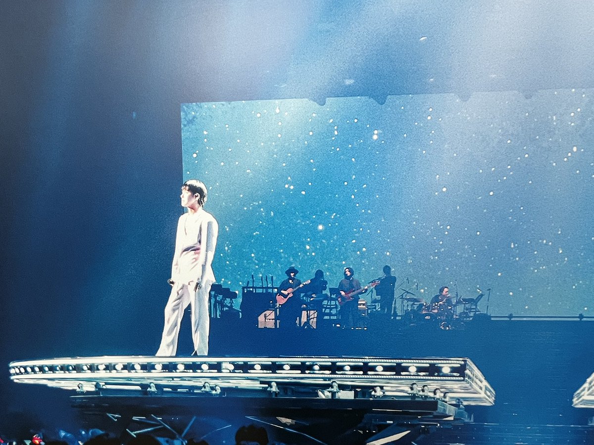 greensoybeans_s's tweet photo. 「TOHOSHINKI 20th Anniversary POP-UP STORE ～ZONE～」
展示されていた沢山の迫力溢れる写真のなかで一際美しい輝きを放っていたこちらのPhoto✨✨　ｼﾞｰﾝ…

#TOHOBAND https://t.co/KCHtFMO3KB