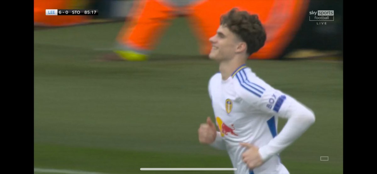 E-Leeds United tweet media