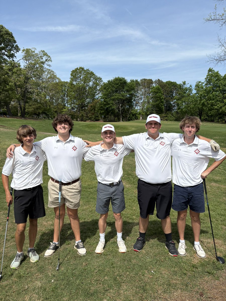 WHHSBOYSGOLF's tweet photo. Round 1 of the Hurricane Invitational https://t.co/nDjJTD6HNw