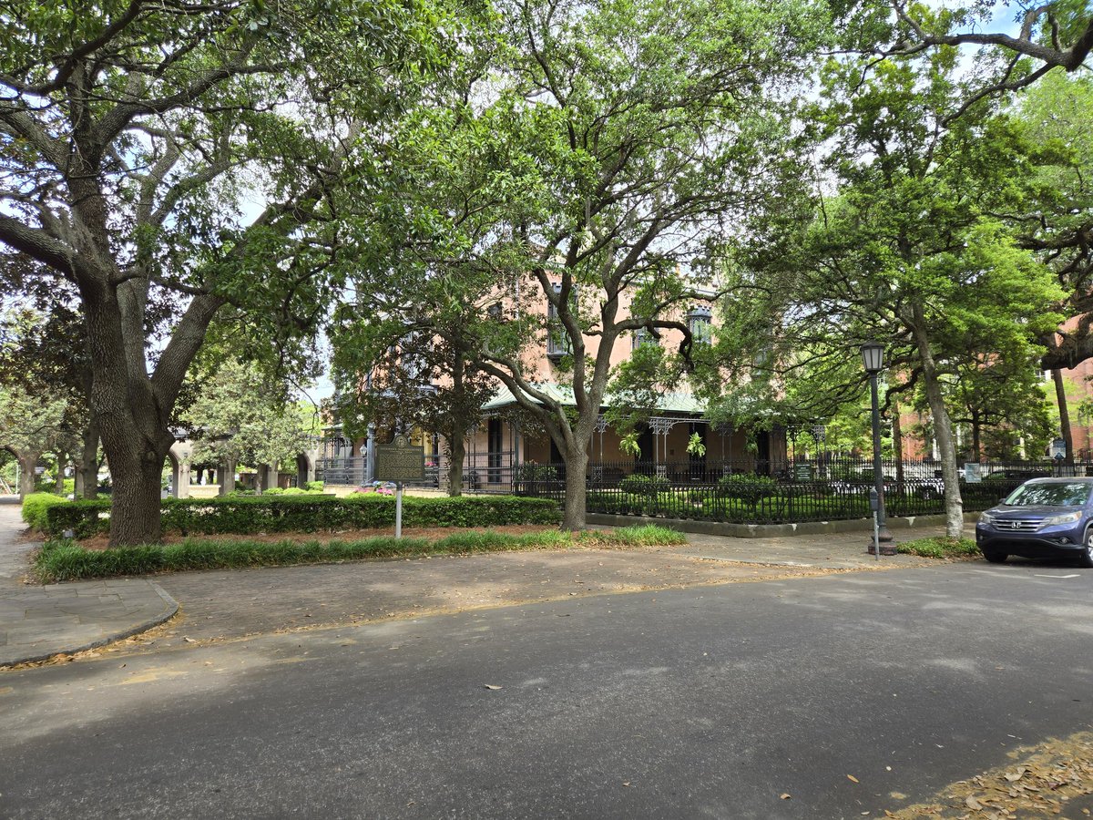 I'm not sure kids even use Twitter anymore, but if any of my 8th graders see this, here is where William Tecumseh Sherman stayed while in Savannah.