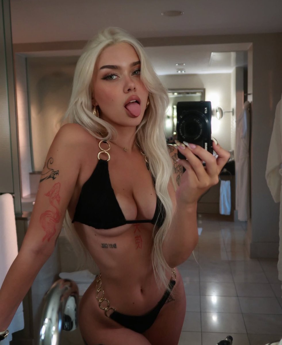 pcrnstvrgf's tweet image. ᅠᅠ

            𝐌𝐎𝐗𝐈𝐄 𝐋𝐎𝐔;  lil   tiny   whore .
            griffin ’ s  girl . sugar  baby . virgo .
            penned  lovingly  by  #ℭ𝔥𝔞𝔱𝔱𝔢 .
            semi - lewd / nsfw . selective .
ᅠᅠ