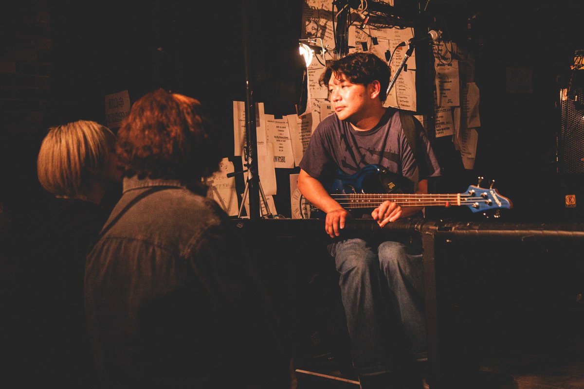 1枚目ビール！
2枚目ありがとうございます！
3枚目おかん！
4枚目おしゃべり中！

4月19日(土)
岩見沢 LIVE HOUSE DIG
"カノ岩見沢移住記念式典"
〜持ち曲全放出GIG〜
◽️ANTS LABORATORY
◽️ChaNta
◽️Carryalls
photo by misaki