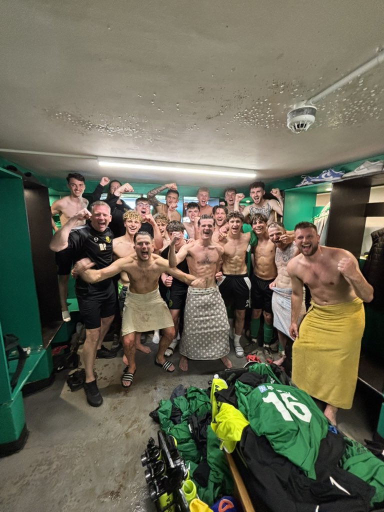 Full Time -

Blazey 1 - 0 <a href="/torpointafc/">Torpoint AFC</a> 

WE ARE SAFE! A very good Monday indeed 😍

💚🖤