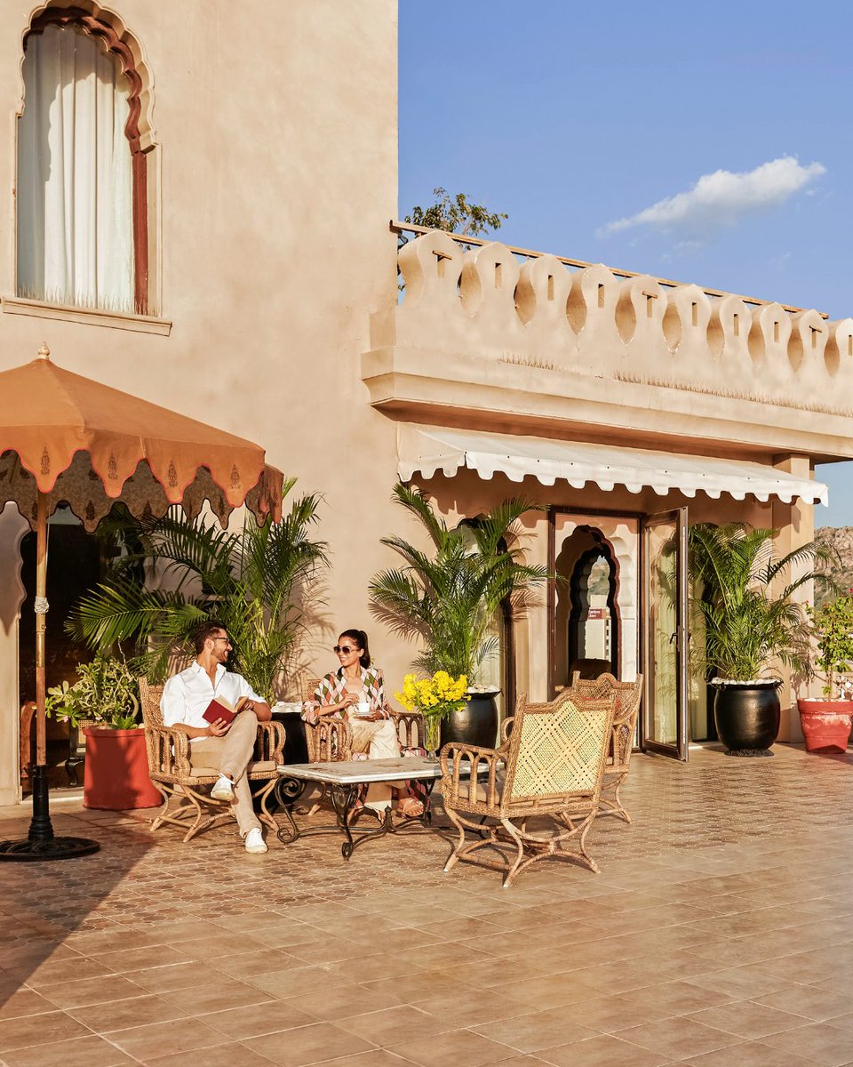 FairmontJaipur's tweet image. Soak in summer views, stay a little longer and share stories that begin at our Terrace Suite.​

Visit bit.ly/4iq2HGs and make memories that last a lifetime. ​

#FairmontHotels #FairmontJaipur ​#StayIconic