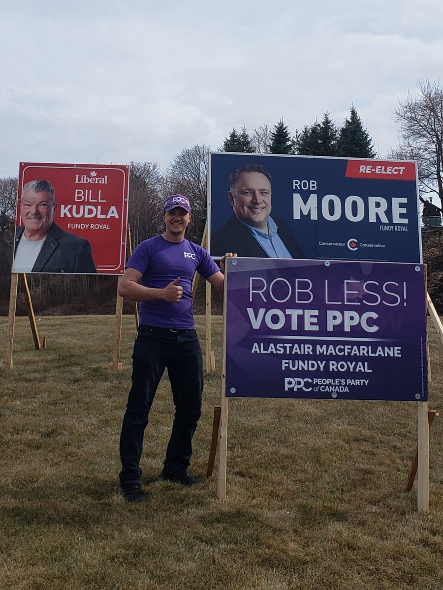 Extra_Bubbles's tweet photo. I just want to say that @AlastairNB made the greatest campaign troll of this election. Genius and sadly overlooked by most. https://t.co/eA4JtcE7IP