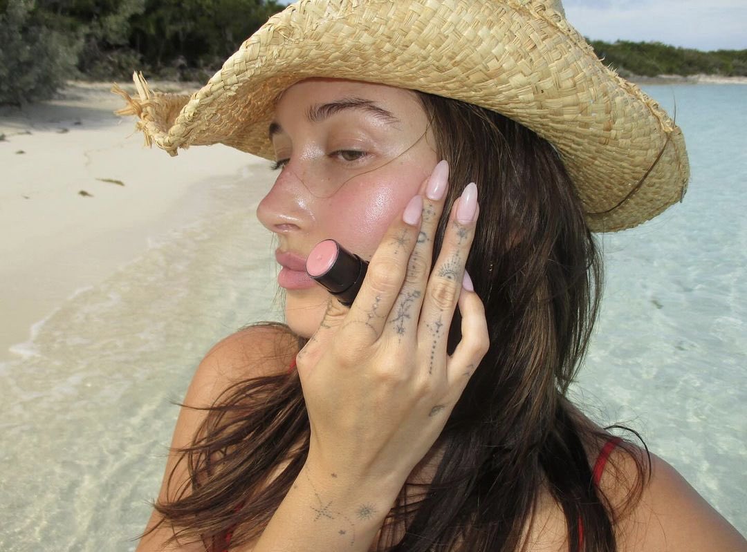 🚨| Fun fact, this month Hailey Bieber sold more Rhode blush than Selena Gomez sold copies of I Said I Love You First.