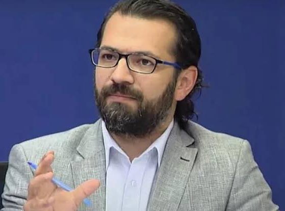 Hacı Yakışıklı:

“Türk Silahlı Kuvvetleri şayet Gazze için askere çağırırsa tüm işlerimi bırakıp giderim.”