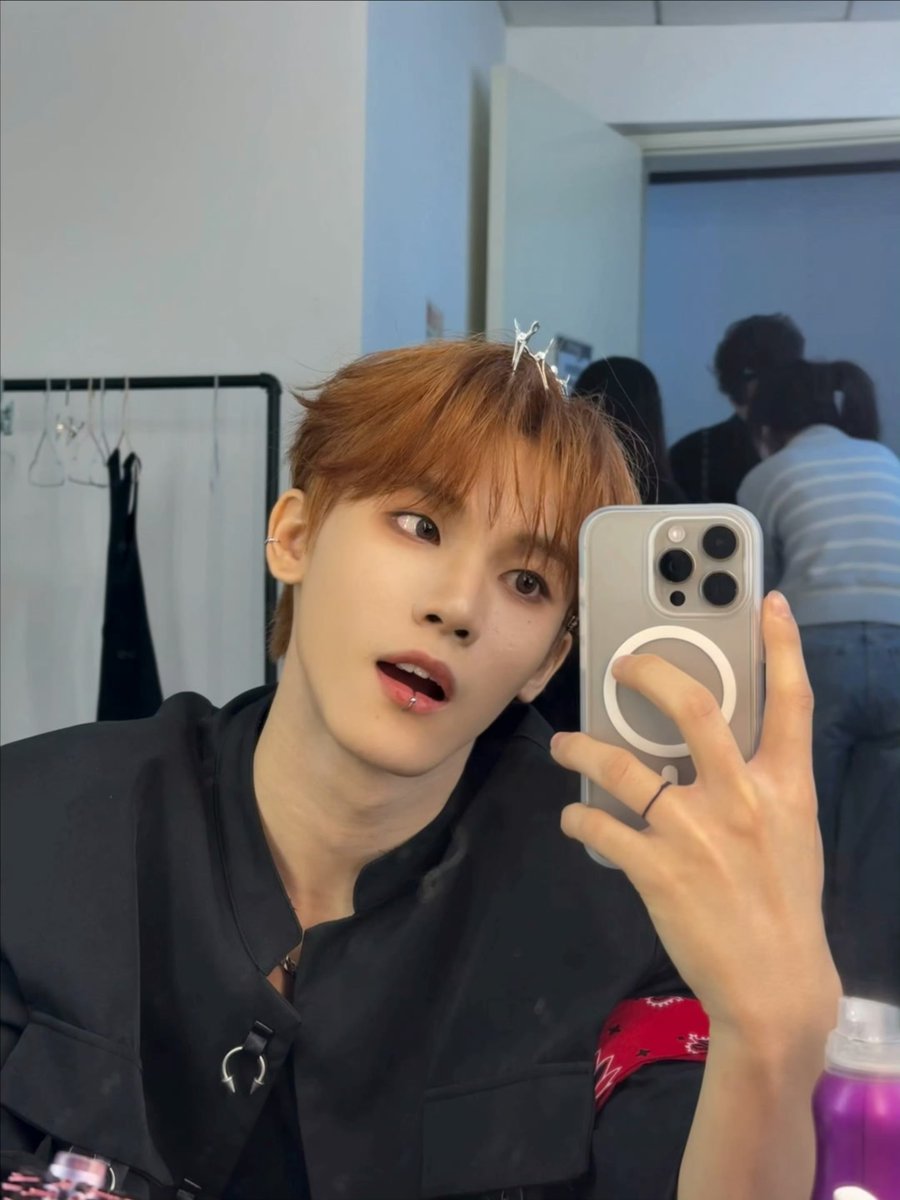 나이들면서 우신이가 젤 아이돌같음