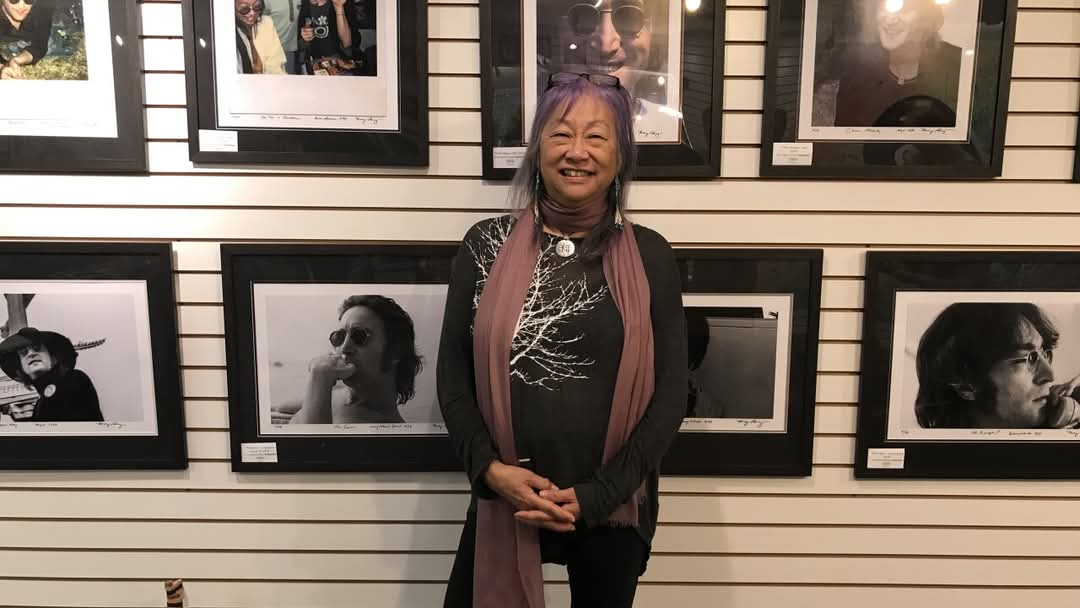 BEATLESMAGAZINE's tweet photo. ‘THE LOST WEEKEND’ EXHIBITION FEATURING MAY PANG’s PHOTOS OF JOHN LENNON TO OPEN IN THE VILLAGE... Read Here: https://t.co/0Rss84RMb0 #johnlennon #lennon #thelostweekend #maypang https://t.co/mnBxgpbkZ1
