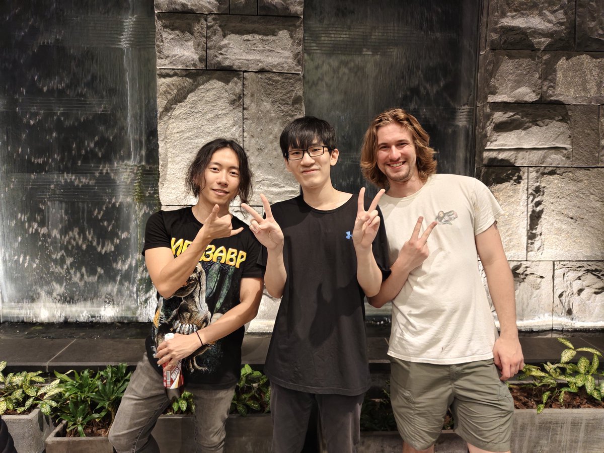 RizerWei's tweet image. My hair is fucked but idc what a good memory. @shield428 @Flask6859 @imafancylad @applebala123 @reymi0810 @delishakola