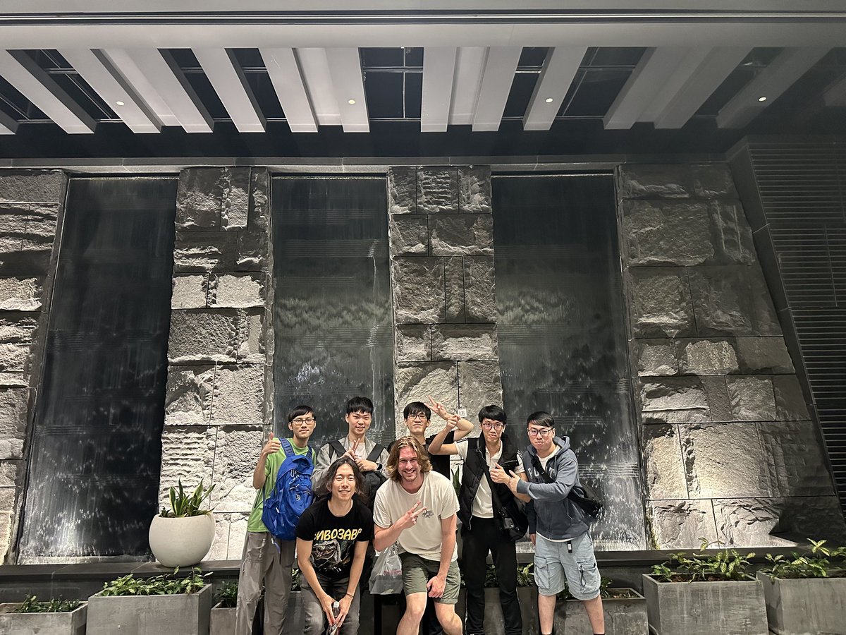 RizerWei's tweet image. My hair is fucked but idc what a good memory. @shield428 @Flask6859 @imafancylad @applebala123 @reymi0810 @delishakola