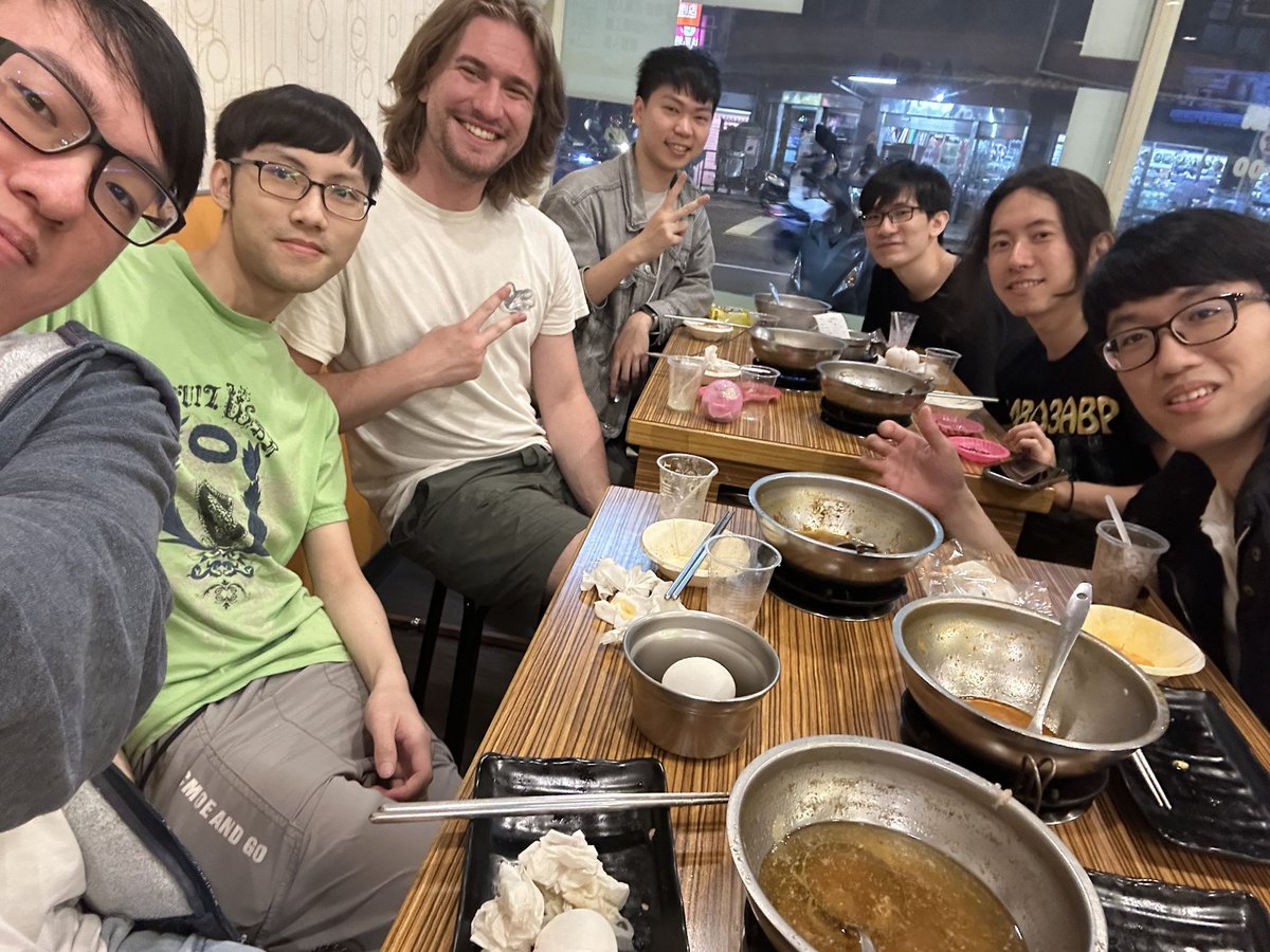 RizerWei's tweet image. My hair is fucked but idc what a good memory. @shield428 @Flask6859 @imafancylad @applebala123 @reymi0810 @delishakola