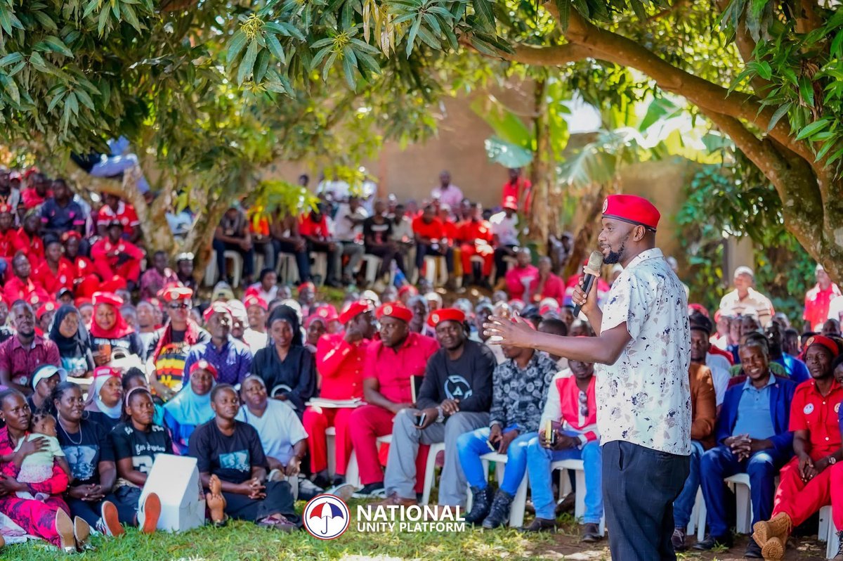 Very glad to spend Easter Monday with our comrade Foot Soldiers from various districts of Uganda. Hosted them for lunch at Magere to specifically appreciate them for the great work they do to advance the cause of freedom and democracy! 
#PeoplePowerOurPower