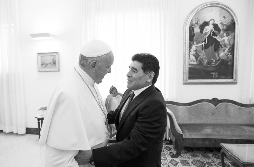 Reposez en paix🕊️🙏 Le Pape et Diego Maradona 🇦🇷