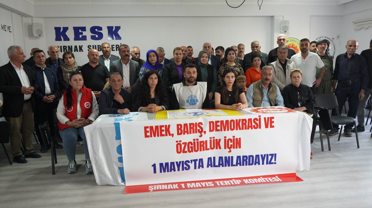 DİSK GENEL-iŞ ŞIRNAK ŞUBE (@disk_sube) on Twitter photo Şırnak’ta 1 Mayıs Coşkusu Başladı: Emekçiler Alanlara Davet Edildi!
1 Mayıs dünya emekçiler günü için çalışmalara START verildi.
<a href="/demsirnak/">DEM ŞIRNAK</a>
<a href="/KESK_73/">Şırnak KESK</a> <a href="/egitimsen/">Eğitim Sen</a> <a href="/newroz_uysal/">Newroz Uysal Aslan</a> <a href="/zekiirmez/">Mehmet Zeki İrmez</a> <a href="/DiSK_Genel_is/">Genel-İş</a> Şırnak’ta 1 Mayıs Coşkusu Başladı: Emekçiler Alanlara Davet Edildi!
1 Mayıs dünya emekçiler günü için çalışmalara START verildi.
<a href="/demsirnak/">DEM ŞIRNAK</a>
<a href="/KESK_73/">Şırnak KESK</a> <a href="/egitimsen/">Eğitim Sen</a> <a href="/newroz_uysal/">Newroz Uysal Aslan</a> <a href="/zekiirmez/">Mehmet Zeki İrmez</a> <a href="/DiSK_Genel_is/">Genel-İş</a>
