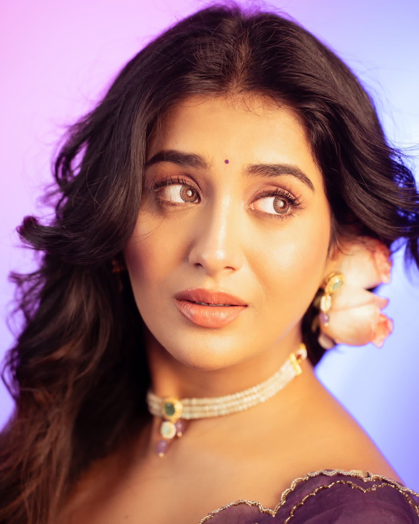 GpEp2QVa4AIN5H0?format=jpg&name=large