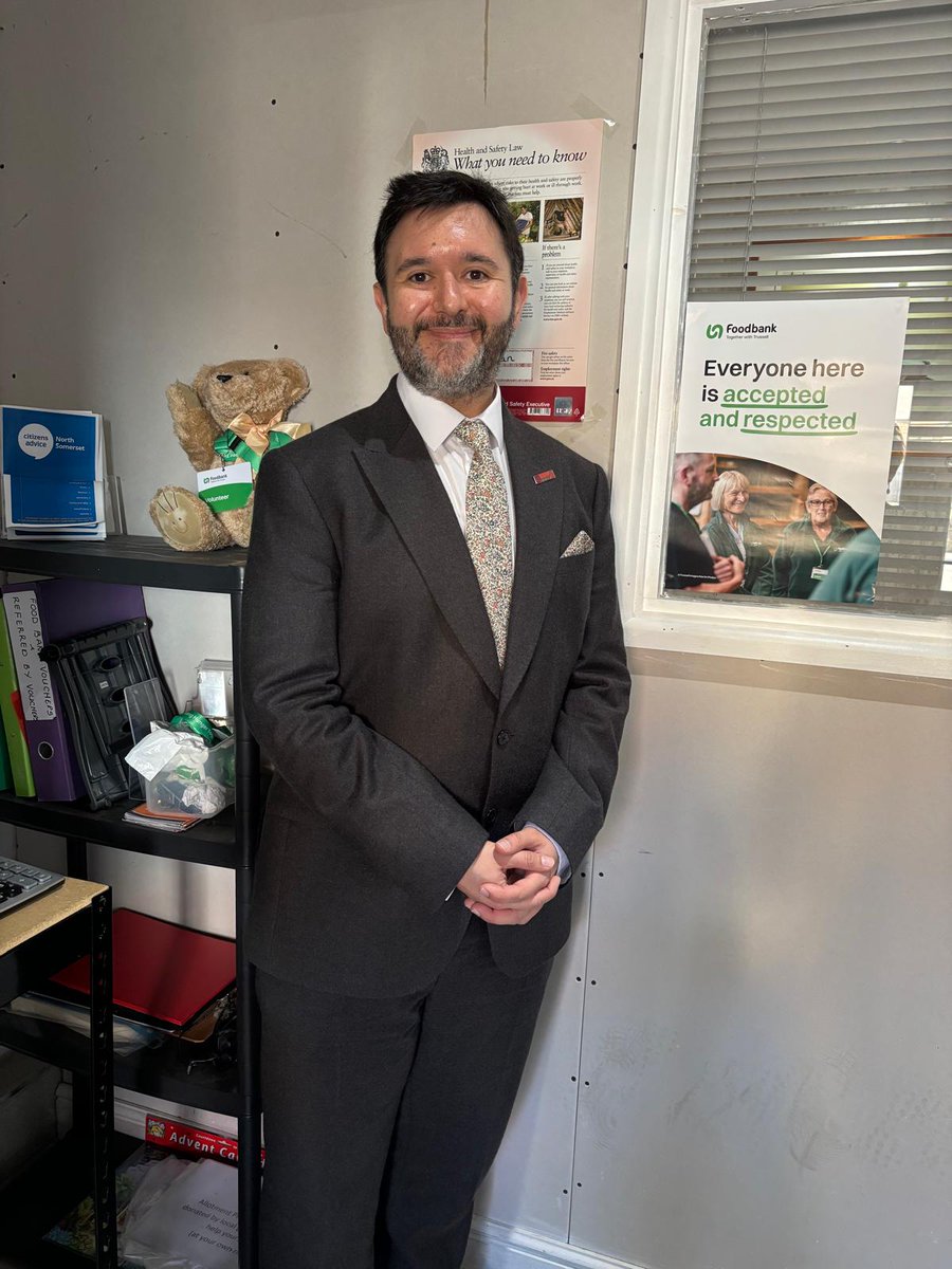 It was great to meet with amazing <a href="/TrussellUK/">Trussell</a> #Clevedon and District Foodbank while dropping off a donation.

The teams that keep this going and support so many are amazing.

You can find out more and donate to support this valuable service 👇
clevedondistrict.foodbank.org.uk/get-help/more-…