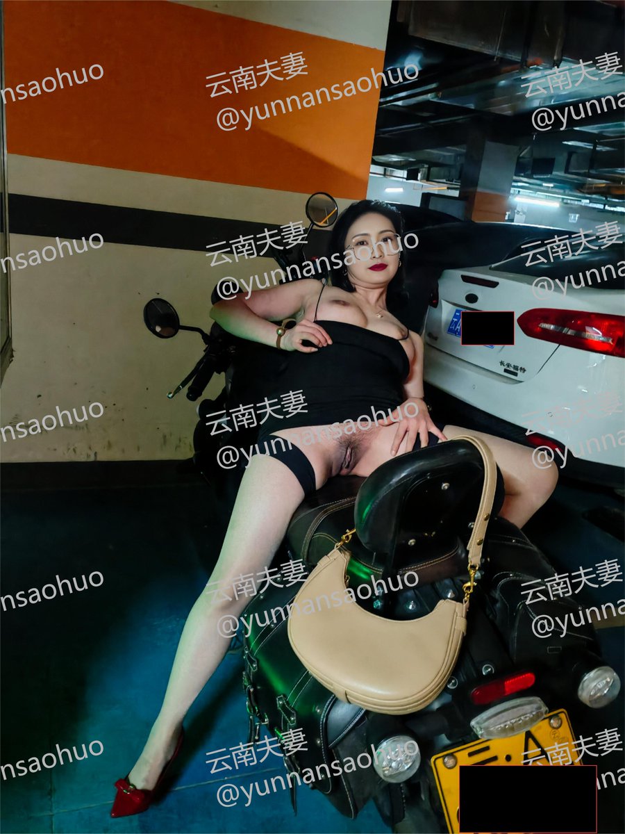 这张更明显点，就是没有刮毛，喜欢吗？
@luchu888 https://t.co/mqFZzU2F6K