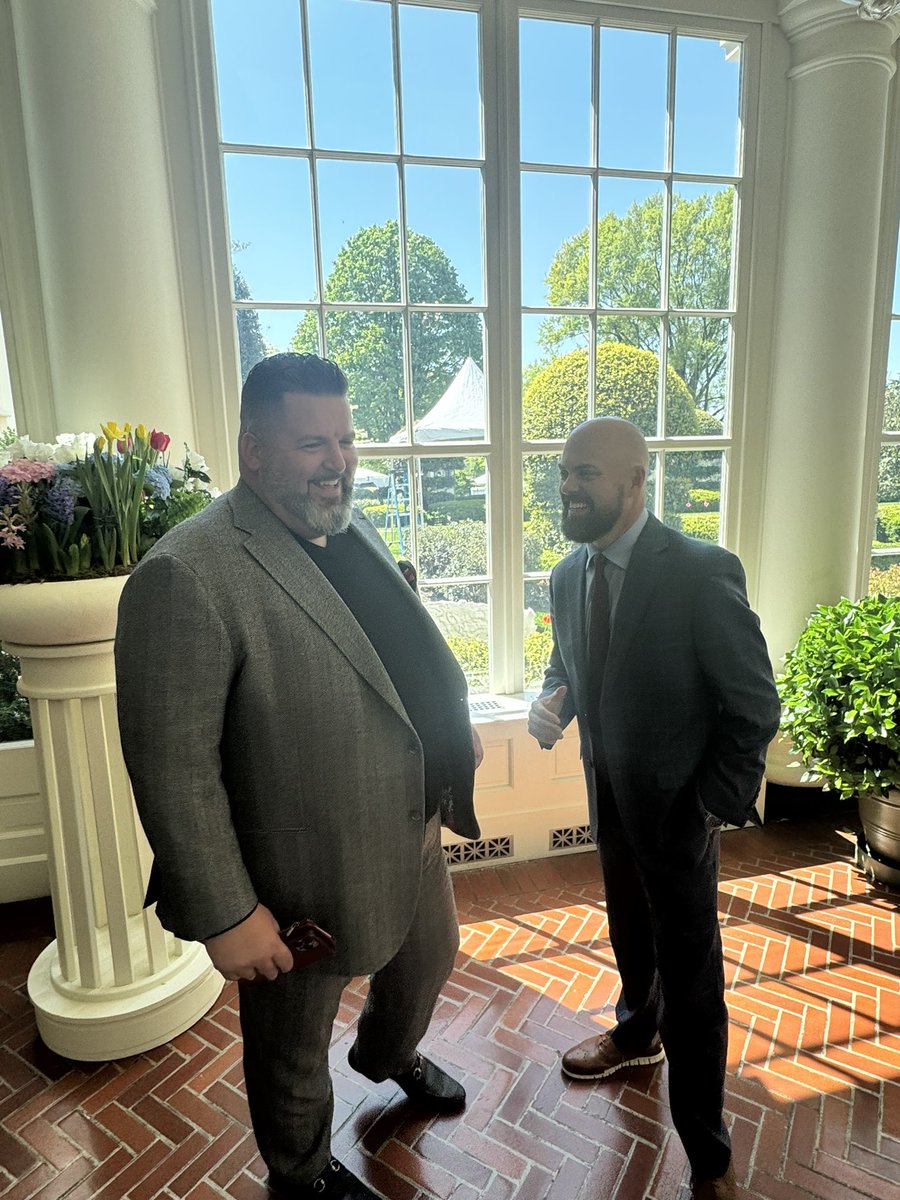 Ben Graham has jokes! 
Is he small .. or am I big?