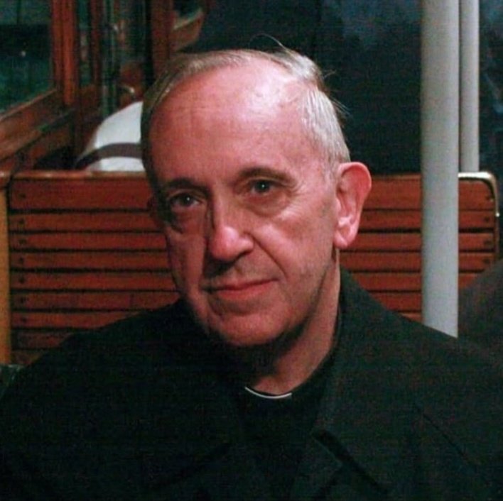 Requiem æternam dona eis, Domine,
et lux perpetua luceat eis.

#Francisco 1936-2025

«Vivir juntos, mezclarnos, encontrarnos, tomarnos de los brazos, apoyarnos, participar de una verdadera experiencia de fraternidad.»
