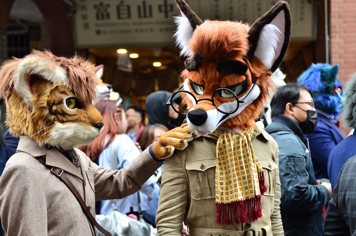 #SuitWalk
#2025SuitWalk
#FurtoMonday
#tabbycat

🦊 <a href="/aszx95147400/">Süssfuchs</a> 甜狐

📷 <a href="/boy2wolf/">Wolfy (幼狼)</a> 幼狼
🐱🪡 <a href="/piper_huang/">Piper/小派</a> 派普