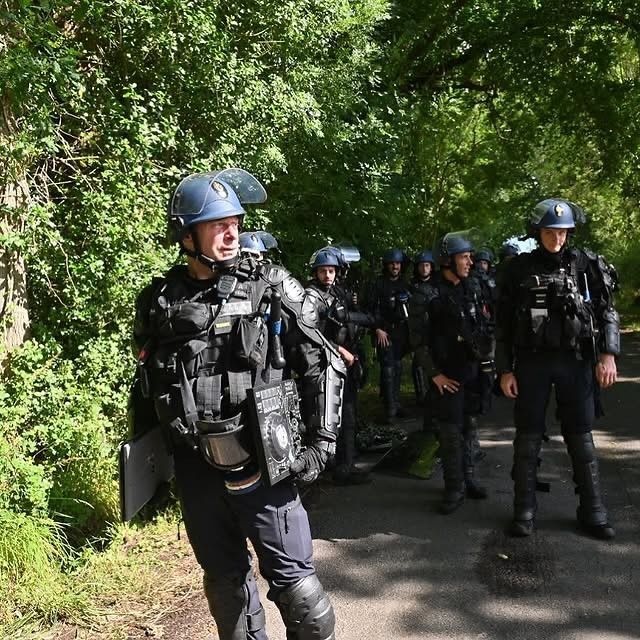 pedestrian's tweet photo. French Police confiscated DJ equipment after breaking up an illegal rave (2021). Reports stated nearly 400 police officers attempted to break up the rave of 1500 people. Dozens were injured and there was a report of a man who lost his hand. https://t.co/szGqn3IyXj