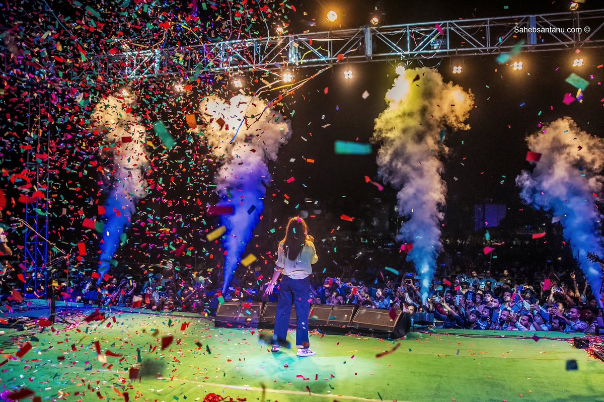 imannmusic's tweet photo. Moments from a night we'll never forget π€ Grateful π§Ώβ€οΈ
.
.
.
.
#ImanChakraborty #showequalstomagic #imanlive #evententertainment #ImanChakrabortyLive https://t.co/0KriKPWe03