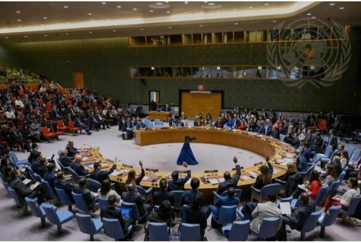 ObaydulOba19518's tweet image. ভেটো ক্ষমতা আজ ন্যায়বিচারের মুখে সবচেয়ে বড় প্রতিবন্ধকতা।
গাজায় গণহত্যা থামাতে জাতিসংঘ কিছুই করতে পারছে না, কারণ ভেটো দিয়ে তা আটকে দিচ্ছে পরাশক্তিরা।
একই সময়ে ইউক্রেনের জন্য সবাই একজোট—এই দ্বিমুখী আচরণ আর কতদিন?
#Gaza #VetoPower #Justice🇵🇸🇵🇸❤️