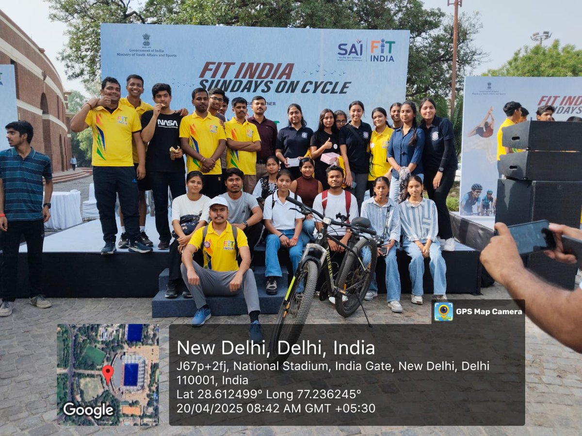 nss_andc_'s tweet photo. NSS Volunteers of Acharya Narendra Dev College, University of Delhi join hands with Fit India Mission #sundayoncycle 
For promoting Fit and active Lifestyle !
#NSS
#FITINDIA 

@NssrdD @ConnectingNss @EduMinOfIndia
@narendramodi @YASMinistry
@CMODelhi
@ANDCollegeDU https://t.co/oNrXJc9dMn