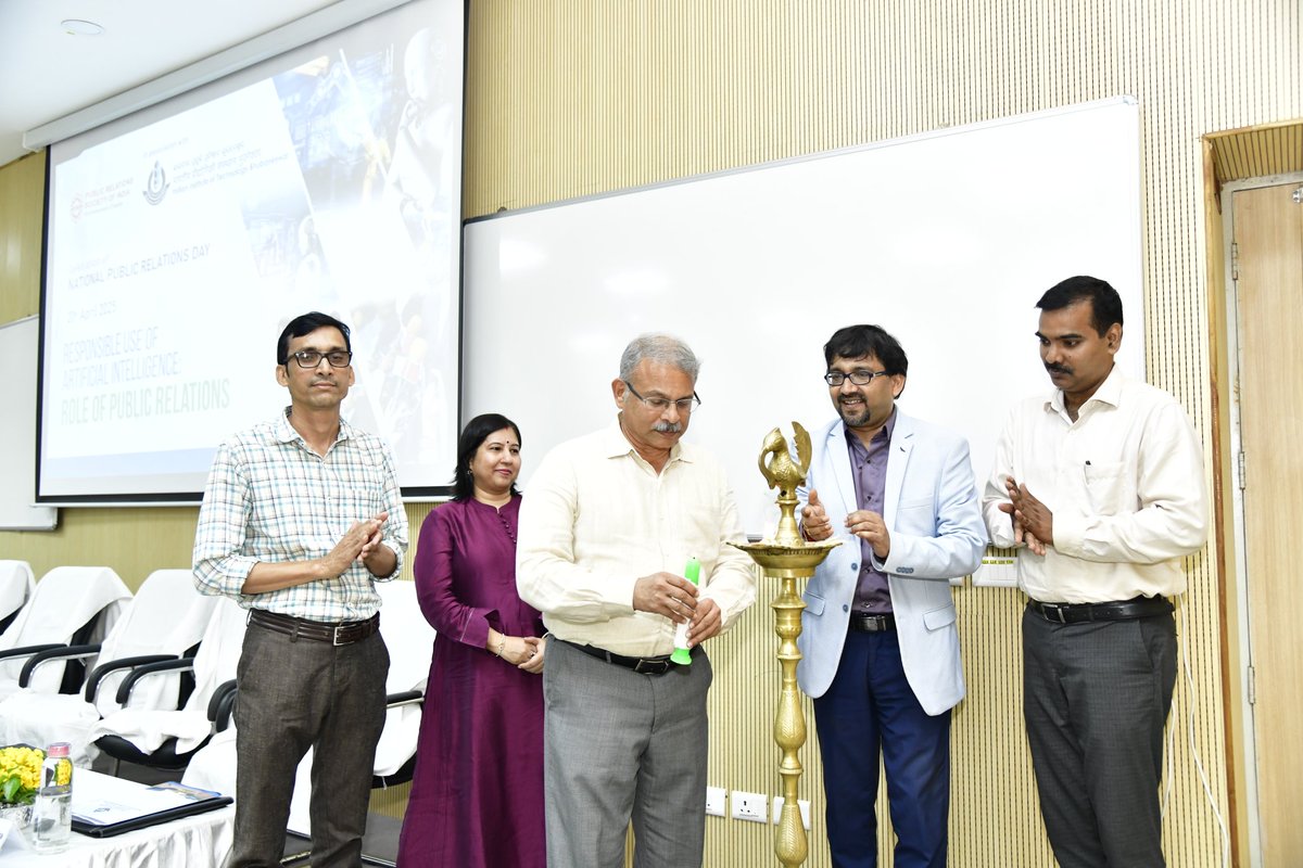 PRSIBhubaneswar's tweet photo. #PRSIBhubaneswarChapter @PRSIBhubaneswar, in collaboration with #IITBhubaneswar @iitbbs, celebrated #NationalPublicRelationsDay2025, with deliberations on the theme ‘Responsible use of Artificial Intelligence: Role of #PublicRelations’, at IIT Bhubaneswar campus, today. 
#PRSI https://t.co/CWitOiv4Av