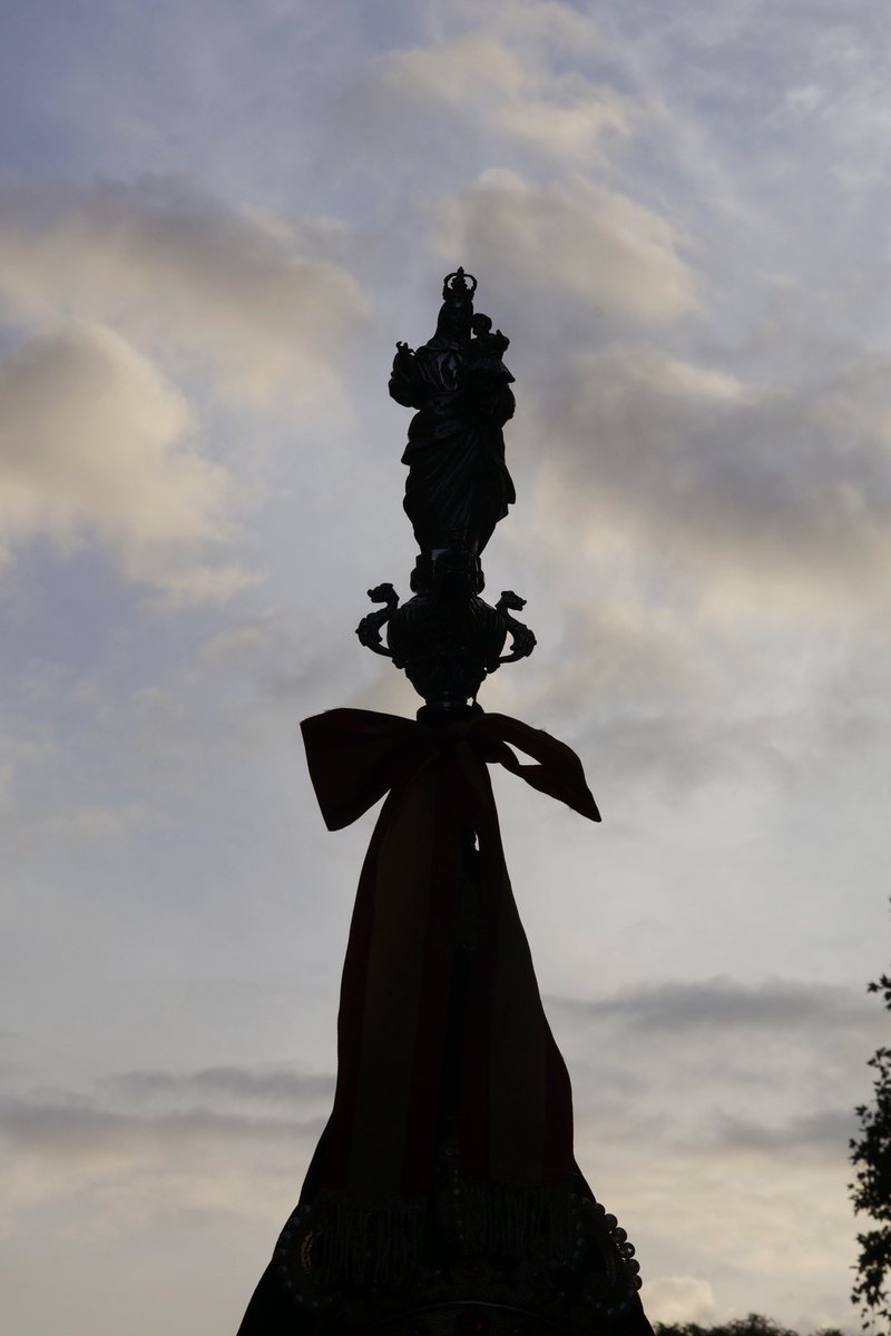 ✍🏻 Tras vivir una semana de momentos inolvidables, solo queremos agradecer a todas las Hermandades que han confiado en nuestro trabajo, a todas las personas que nos han arropado en cada lugar donde hemos estado, y por supuesto, a todos nuestros componentes que conforman Rosario