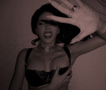 ⠀⠀

⠀⠀⠀⠀⠀⠀⠀⠀ֶָ֢  ,, 𝐒𝐇𝐈𝐏 𝐂𝐴𝐋𝐋  . 
⠀⠀⠀⠀⠀⠀
—— Dale mg si 𝑨𝒃𝒓𝒊𝒍 puede coquetear, interactuar, abrir mención con tu pj, esperando a ver si existe alguna 𝗾𝘂𝗶𝗺𝗶𝗰𝗮 para una posible otp. (𝗺𝘂𝗹𝘁𝗶𝘀𝗵𝗶𝗽 𝘆 𝗯𝗶𝘀𝗲𝘅𝘂𝗮𝗹.)
⠀⠀⠀⠀⠀