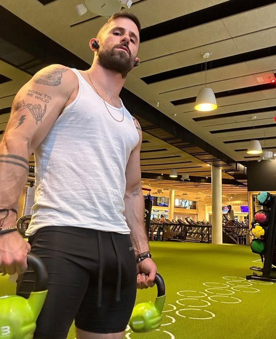 1 pic. 🐒☀️💪🏽 https://t.co/q0pFmqprO4