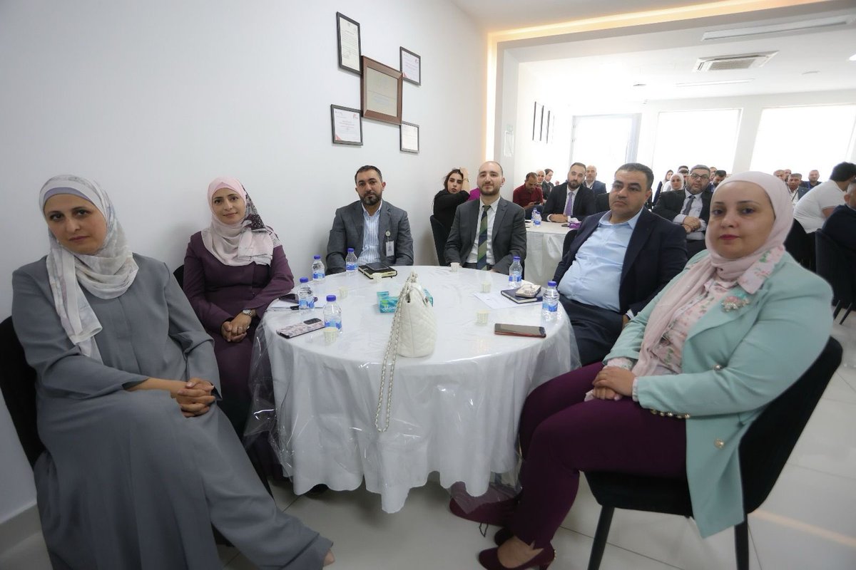 وزارة الاقتصاد الرقمي والريادة (@modeejo) on Twitter photo أمين عام وزارة الاقتصاد الرقمي والريادة سميرة الزعبي  خلال حفل إطلاق خدمات إلكترونية جديدة لهيئة تنظيم قطاع الطاقة والمعادن وعددها 104 خدمة
واكدت ان هذا الإنجاز يعكس التوجيهات الملكية السامية بضرورة تسريع وتيرة التحول الرقمي، وهو جزء لا يتجزأ من محاور رؤية التحديث الاقتصادي التي أمين عام وزارة الاقتصاد الرقمي والريادة سميرة الزعبي  خلال حفل إطلاق خدمات إلكترونية جديدة لهيئة تنظيم قطاع الطاقة والمعادن وعددها 104 خدمة
واكدت ان هذا الإنجاز يعكس التوجيهات الملكية السامية بضرورة تسريع وتيرة التحول الرقمي، وهو جزء لا يتجزأ من محاور رؤية التحديث الاقتصادي التي