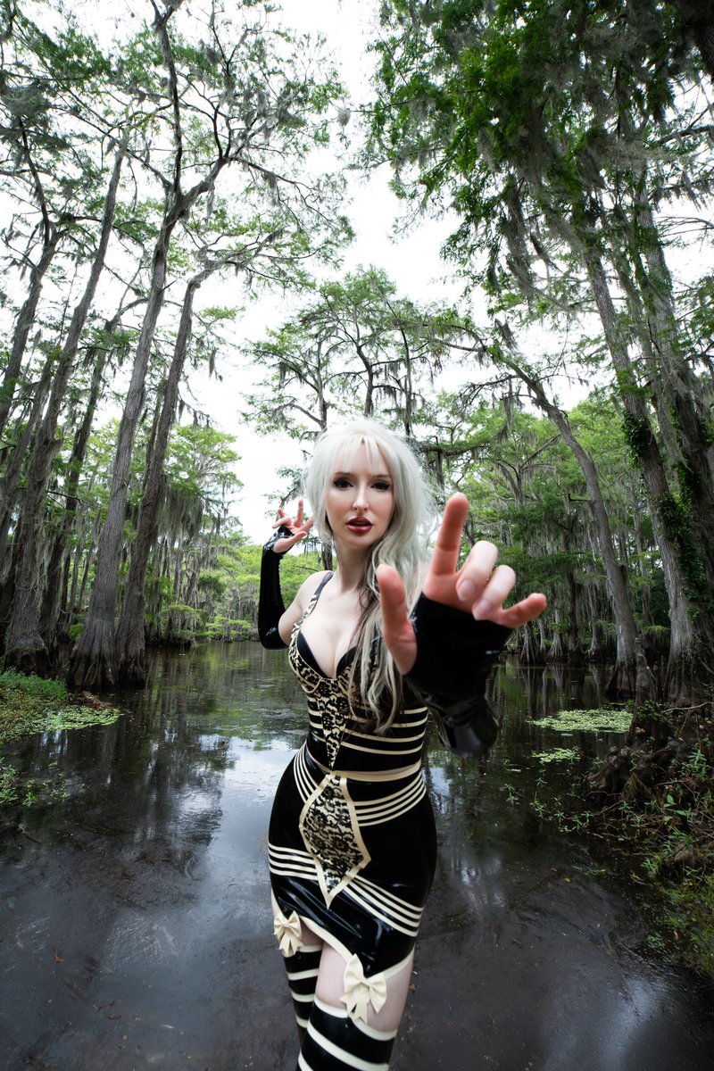 AmandaKee (@amandakee_) on Twitter photo Probably sweat off 2 dress sizes wearing latex in the swamp for 30 whole minutes 😵💫
Photo | @wheretheroadsmeet
Latex | <a href="/westward_bound/">Westward Bound Latex Clothing Design & Manufacture</a> Probably sweat off 2 dress sizes wearing latex in the swamp for 30 whole minutes 😵💫
Photo | @wheretheroadsmeet
Latex | <a href="/westward_bound/">Westward Bound Latex Clothing Design & Manufacture</a>