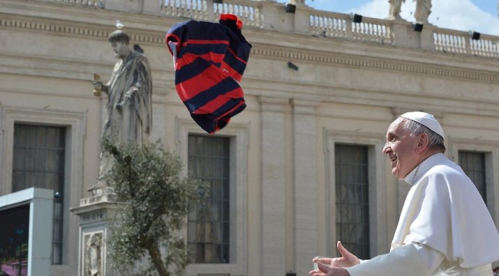 PabloGoethe's tweet image. Mi referencia preferida de Francisco, la que a mi entender mejor lo caracterizó, la escribió un ateo y la contó un asesino serial satanista.